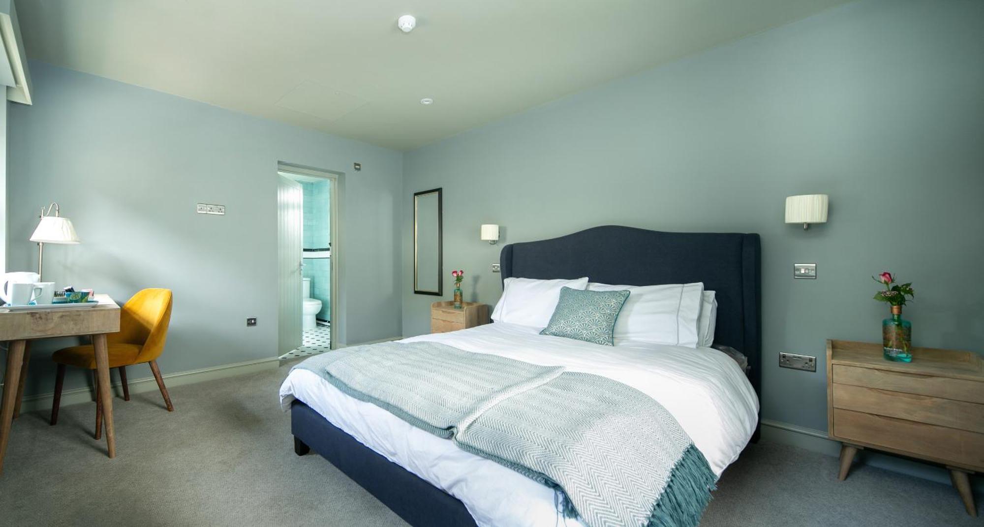 Bed and Breakfast The Cowdray Arms Worth  Habitación foto